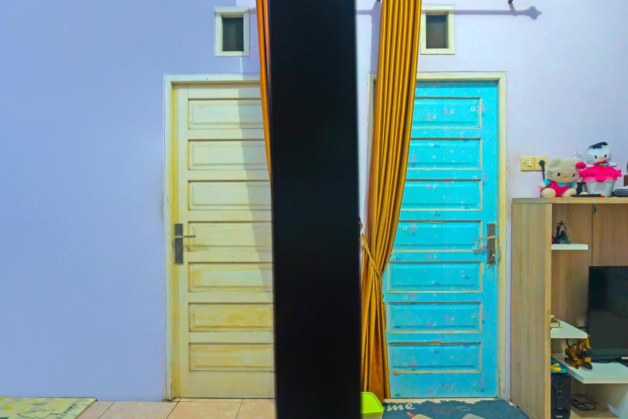 Hotel Spot On 92466 Adam Kost Syariahnearwisata Jembatan Barito 2*